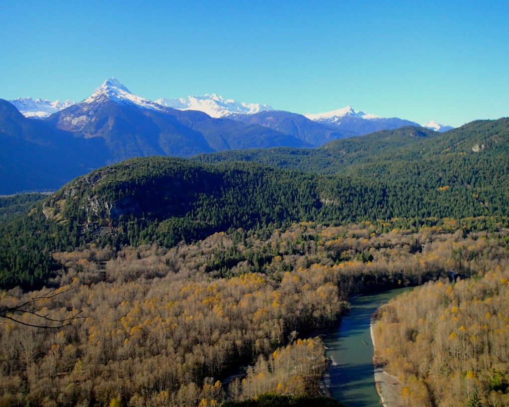 Views on the Brohm Lake trail