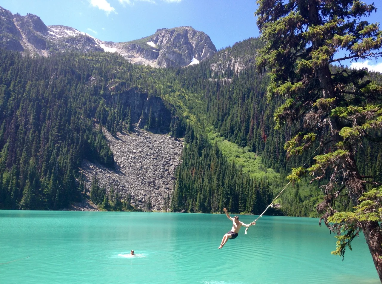 Rope swing at Joffre Lakes