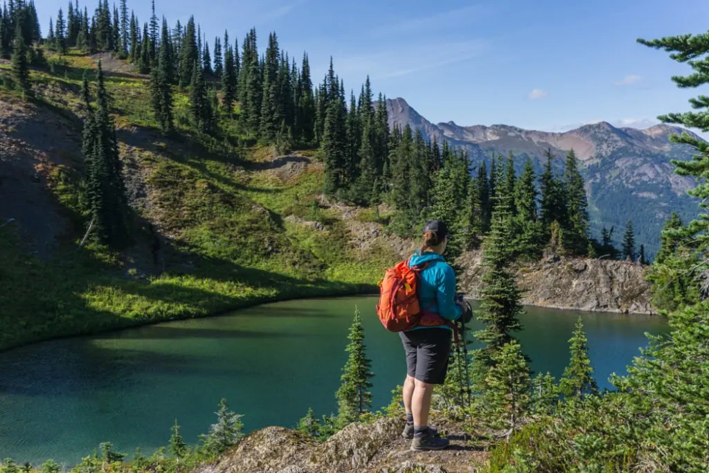 Female Hikers Recommend Women's Hiking Clothing to Fit Your Body Type