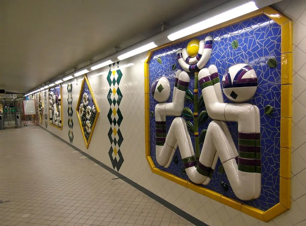 Art at Fridhemsplan Station on the Stockholm subway. Find out how to visit this station and 11 others on a self-guided tour of Stockholm subway art.