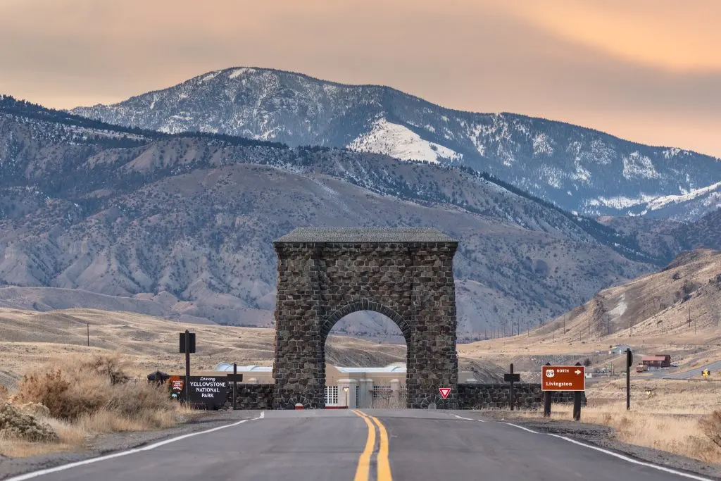 Roosevelt Arch at the north entrance to Yellowstone