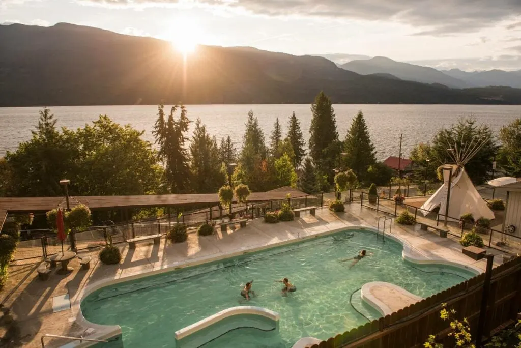 View of the pools at Ainsworth Hot Springs at sunrise. 