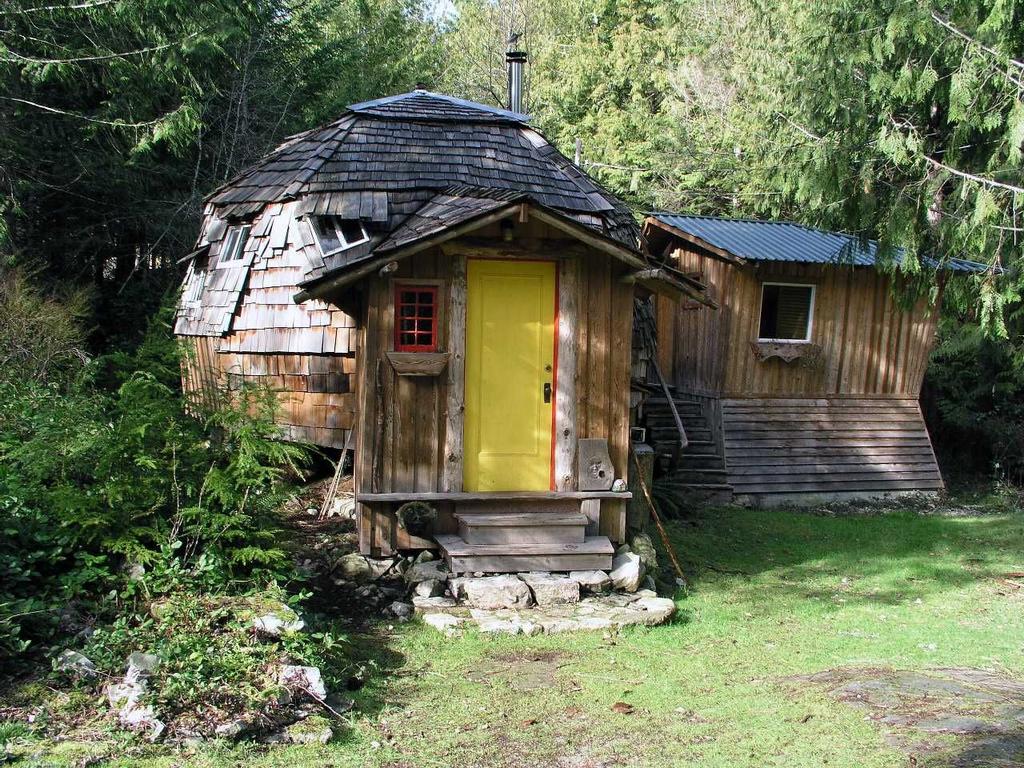 Magical Dome cabin in Lund, BC on the Sunshine Coast