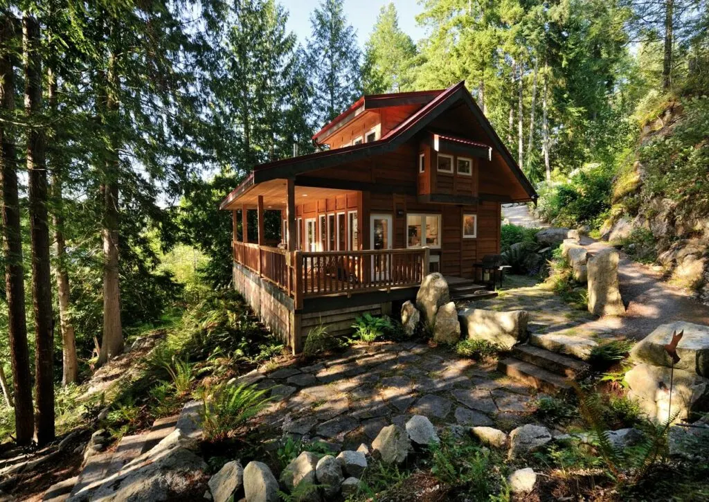 Moon Dance Cabin in Pender Harbour on the Sunshine Coast
