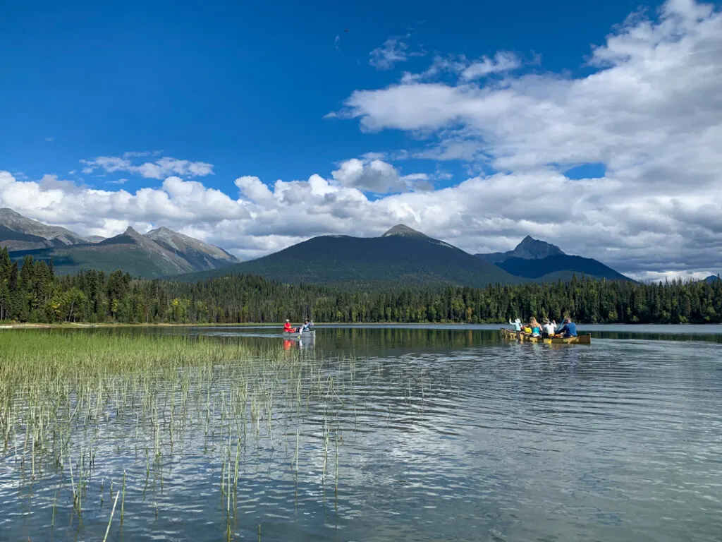 Paddling into Unna Lake