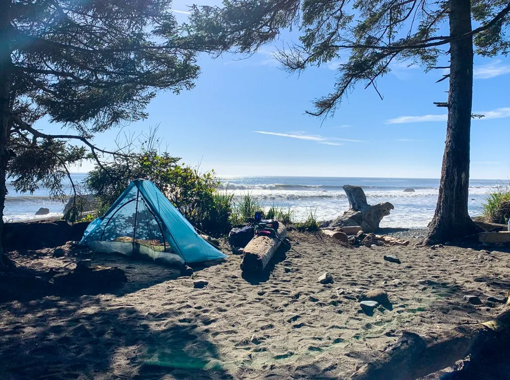 A tent at the Clinch Creek camp at Bear Beach on the Juan de Fuca Trail