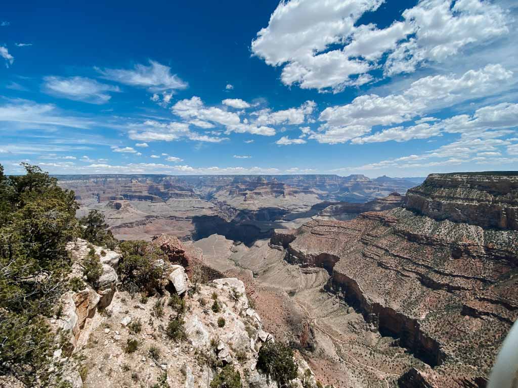 Looking down into the Grand Canyon - how have to stop here on your Arizona road trip