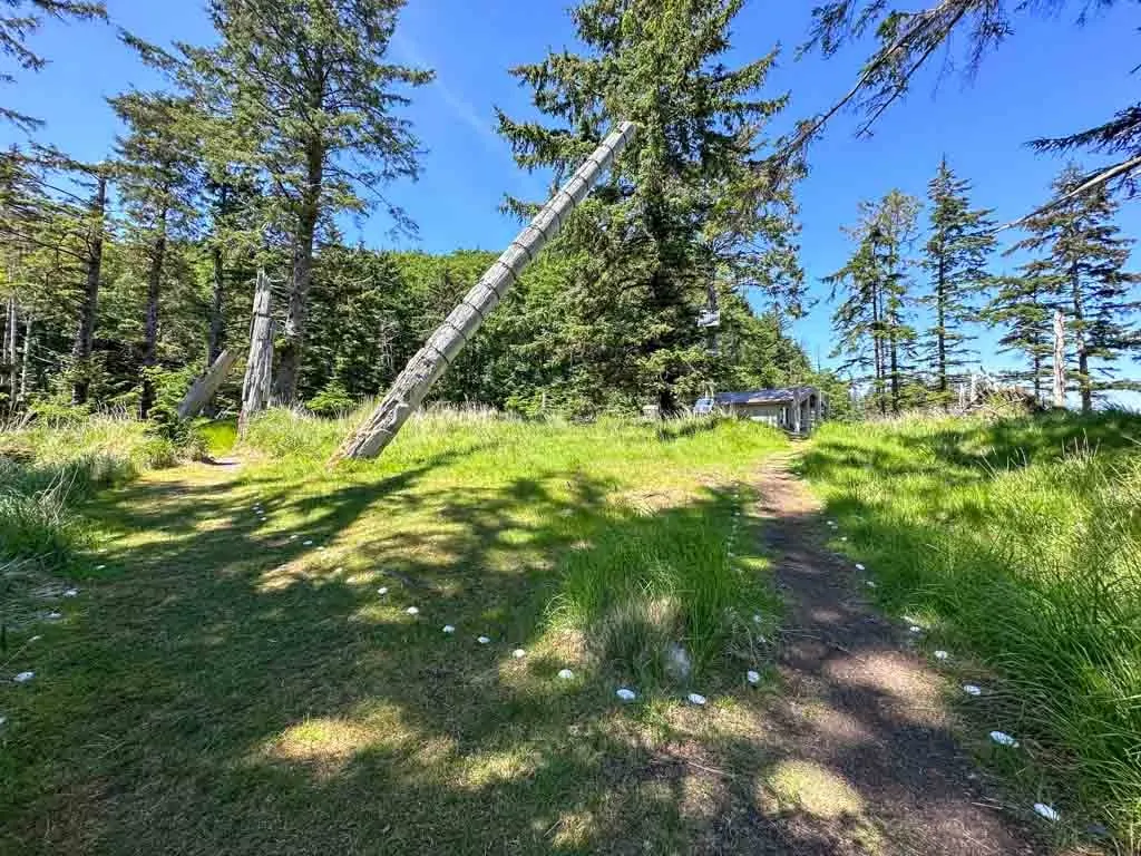 A potlach pole still stands at K'uuna (Skedans) in Gwaii Hanaas National Park