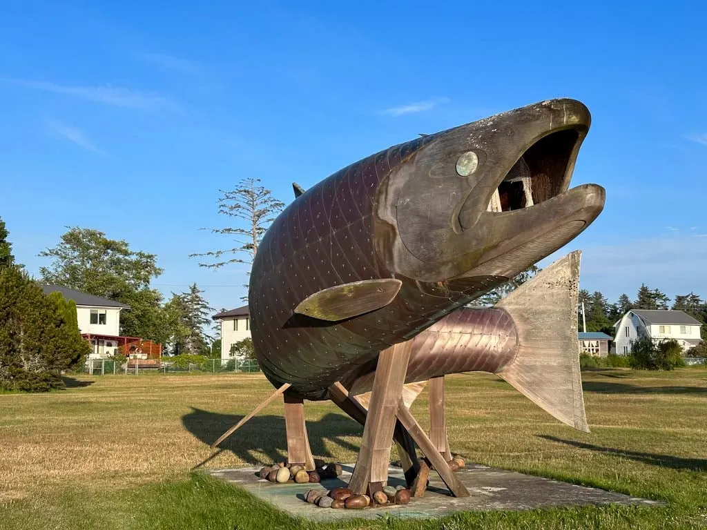 The salmon sculpture in Sandspit, BC