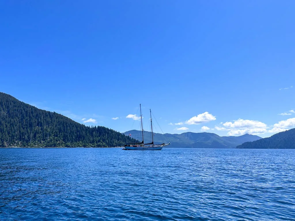 Sailboat tour in Gwaii Haanas National Park