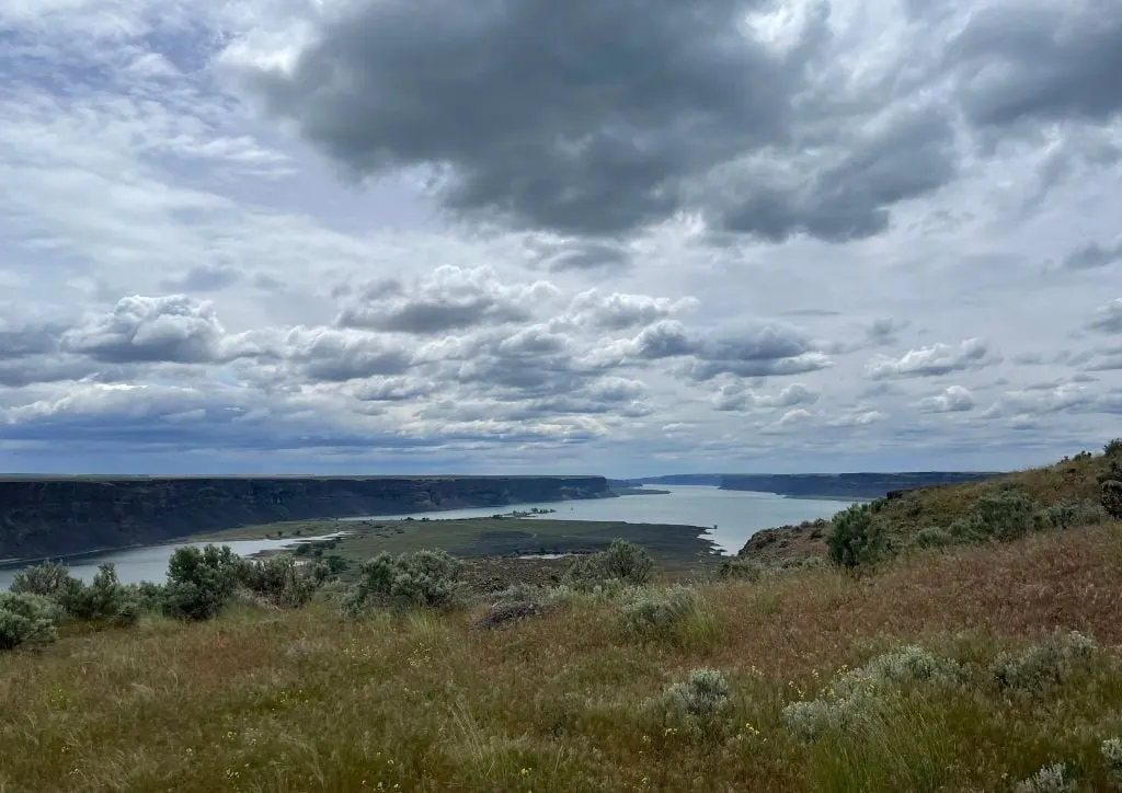 Looking down to the lake at Steamboat Rock State Park in Eastern Washington