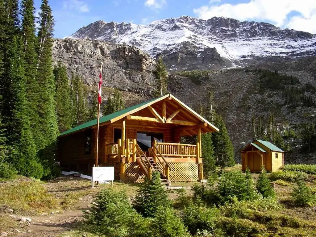 Shovel Pass Lodge on the Skyline Trail in Jasper National Park
