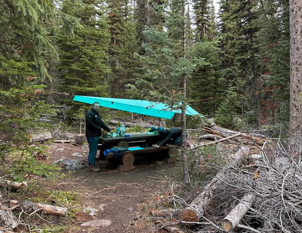 A tarp over a picnic table at Egypt Lake Campground