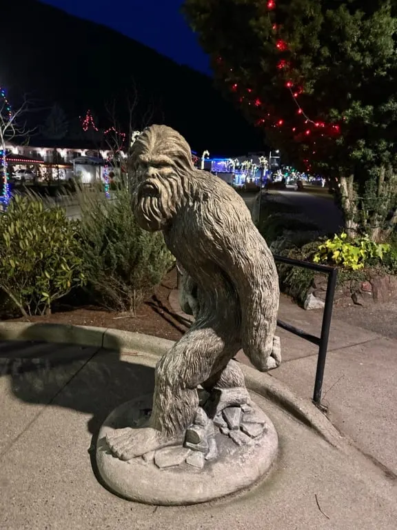 A menacing Sasquatch Statue along the Esplanade in Harrison Hot Springs