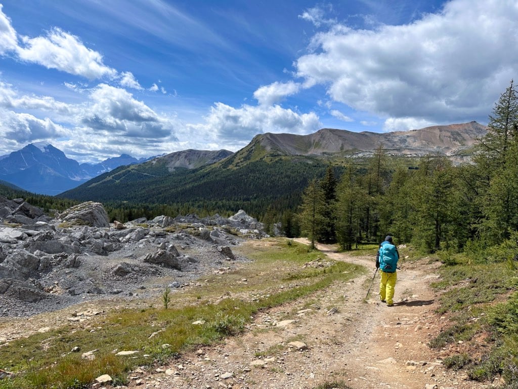 Descending Boulder Pass