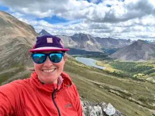 A hiker takes a selfie on Packer's Pass Peak.