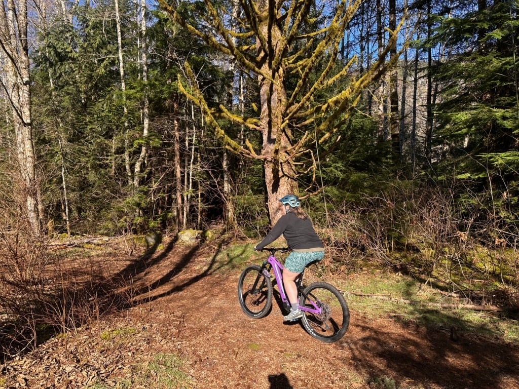 A cyclist on the Ray Peters Trail in Squamish