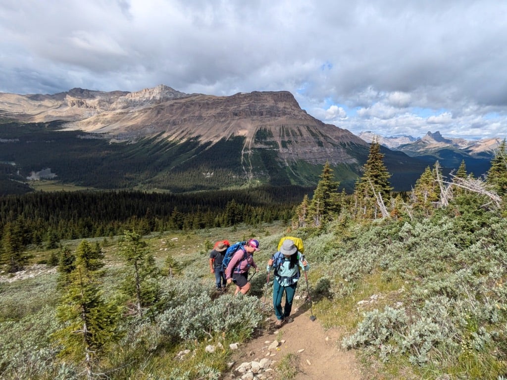 Hikers on Skoki Mountain