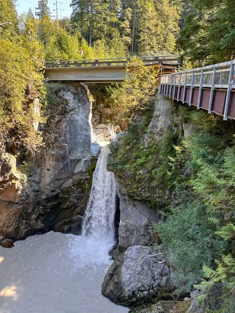 Mamquam Falls from the viewing platform at Squamish Canyon