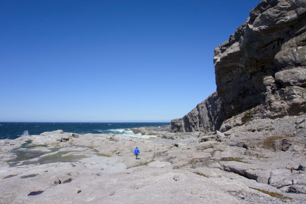 Rocky viewpoint at the end of Burnt Cape